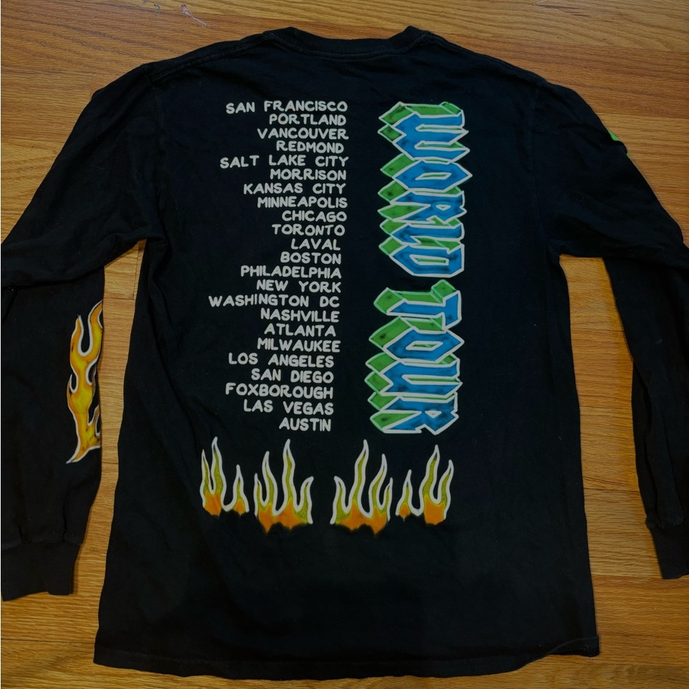 limited edition billie eilish world tour sweatshirt